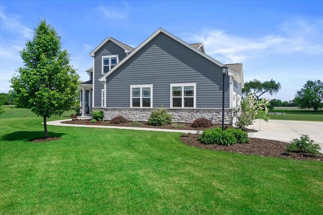 S86W34804 Knoll ROAD, Eagle, WI 53119