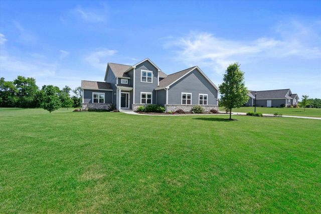 S86W34804 Knoll ROAD, Eagle, WI 53119
