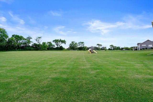S86W34804 Knoll ROAD, Eagle, WI 53119
