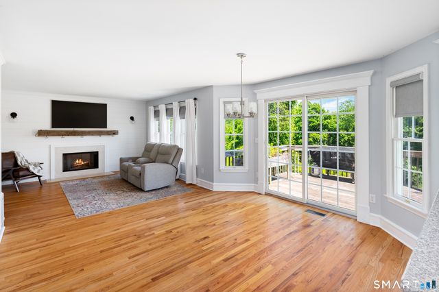 4 Fleetwood Lane, Brookfield, CT 06804