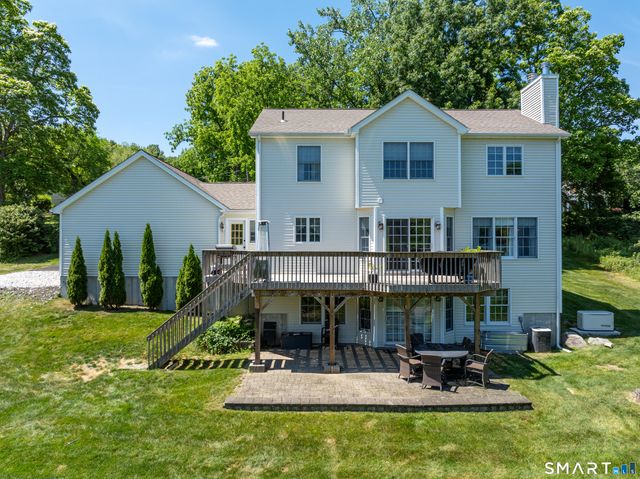 4 Fleetwood Lane, Brookfield, CT 06804