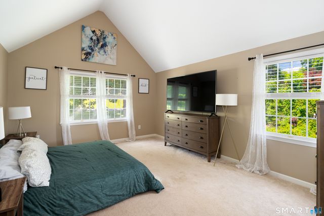 4 Fleetwood Lane, Brookfield, CT 06804