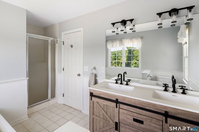 4 Fleetwood Lane, Brookfield, CT 06804