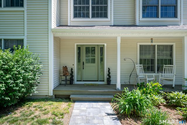 4 Fleetwood Lane, Brookfield, CT 06804