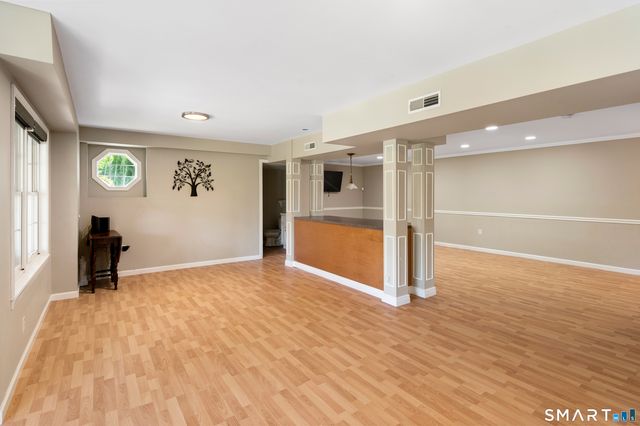 4 Fleetwood Lane, Brookfield, CT 06804