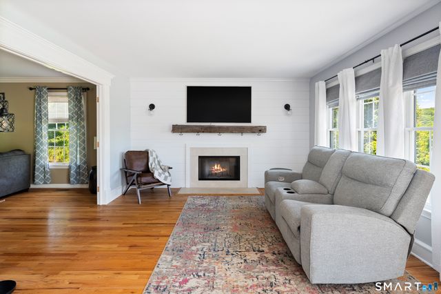 4 Fleetwood Lane, Brookfield, CT 06804