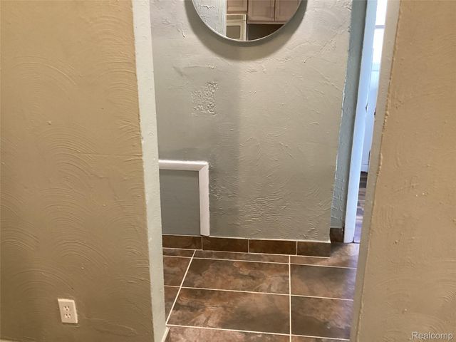 559 Arthur Avenue, Pontiac, MI 48341