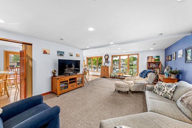 W186S7577 Kingston DRIVE, Muskego, WI 53150