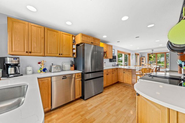 W186S7577 Kingston DRIVE, Muskego, WI 53150
