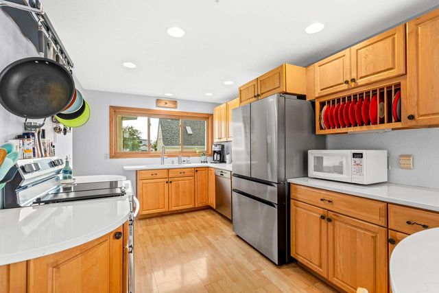 W186S7577 Kingston DRIVE, Muskego, WI 53150