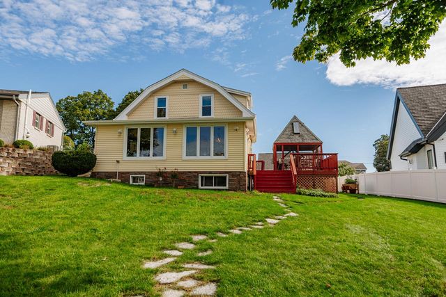 W186S7577 Kingston DRIVE, Muskego, WI 53150