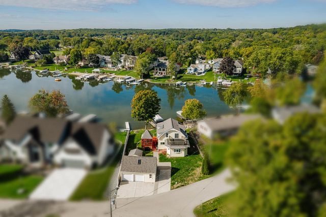 W186S7577 Kingston DRIVE, Muskego, WI 53150