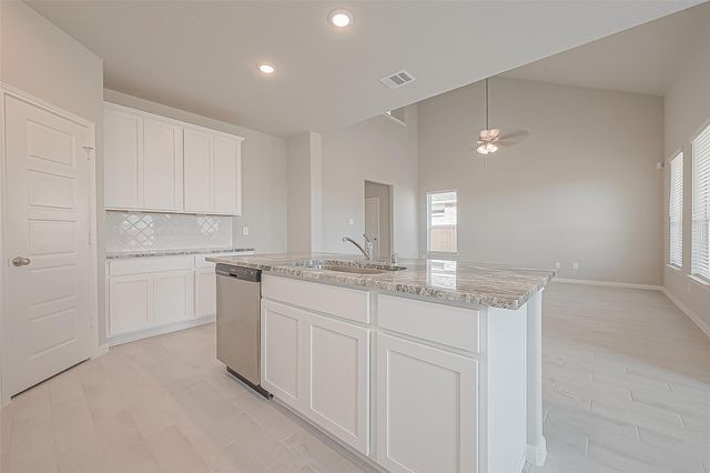 2923 Copper Falls Drive, Iowa Colony, TX 77583