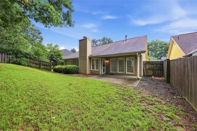 685 Hunters Creek Lane, Lawrenceville, GA 30043