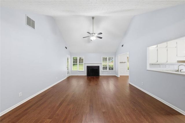 685 Hunters Creek Lane, Lawrenceville, GA 30043