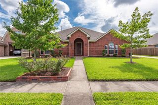 411 Senna Avenue, League City, TX 77573
