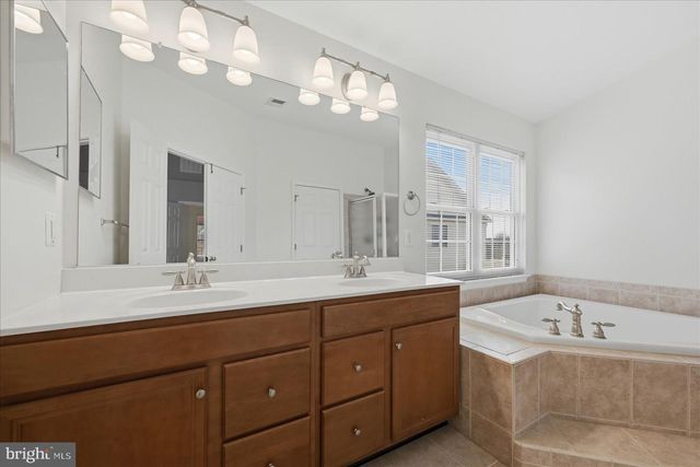 25176 WHIPPOORWILL TER, Chantilly, VA 20152