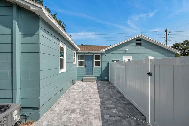 4000 10TH AVENUE N, St Petersburg, FL 33713