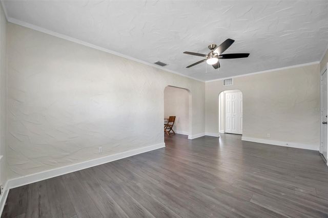 4000 10TH AVENUE N, St Petersburg, FL 33713