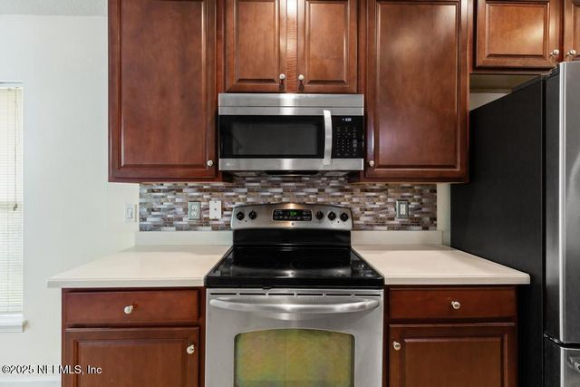 9080 SWEET TREE Trail, Jacksonville, FL 32256