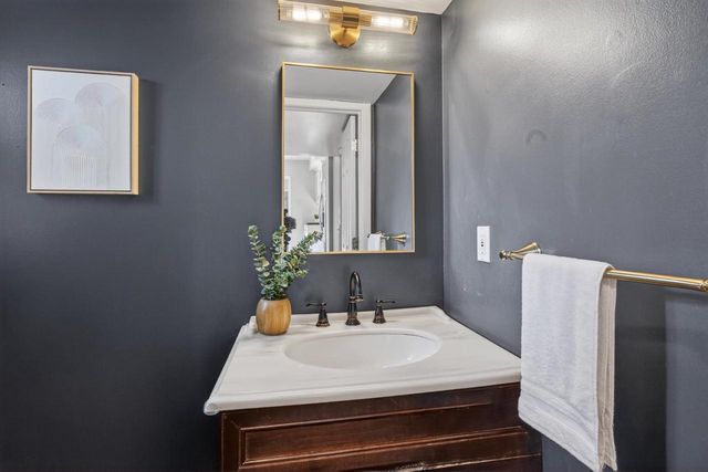 131 Kensington Drive, Madison, WI 53704