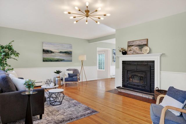 131 Kensington Drive, Madison, WI 53704