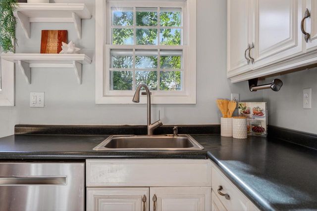 131 Kensington Drive, Madison, WI 53704