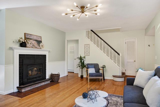 131 Kensington Drive, Madison, WI 53704