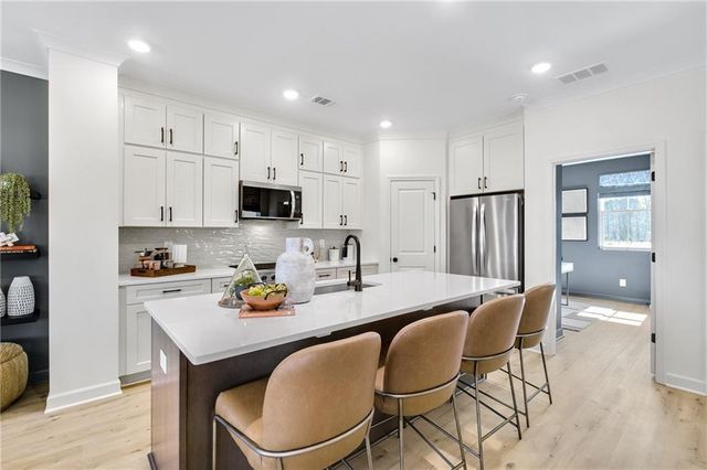 204 Village Overlook J2, Canton, GA 30114