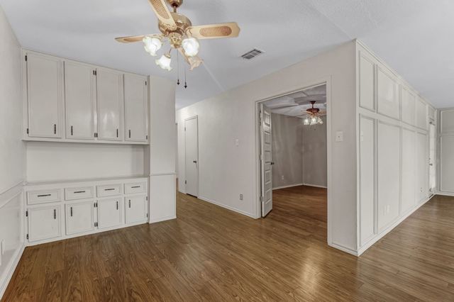 2800 Shady Grove Drive, Bedford, TX 76021