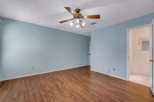 2800 Shady Grove Drive, Bedford, TX 76021