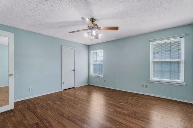 2800 Shady Grove Drive, Bedford, TX 76021