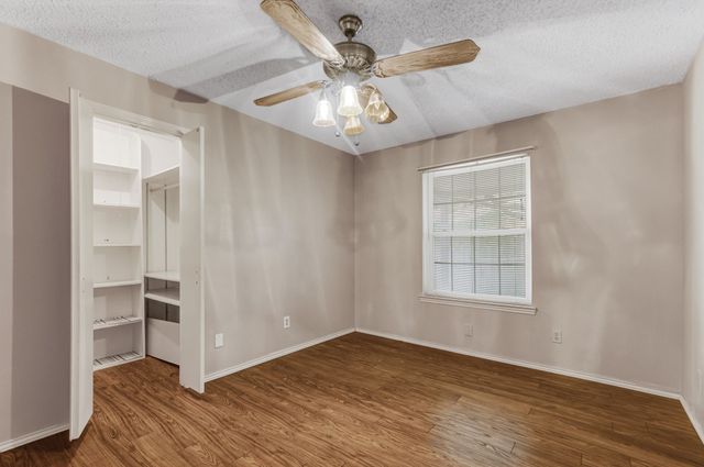2800 Shady Grove Drive, Bedford, TX 76021