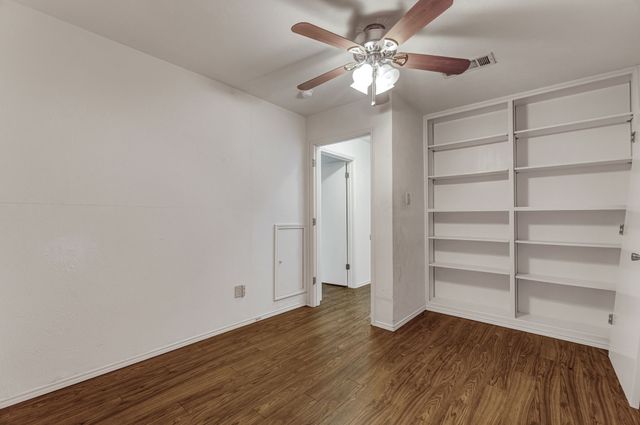 2800 Shady Grove Drive, Bedford, TX 76021