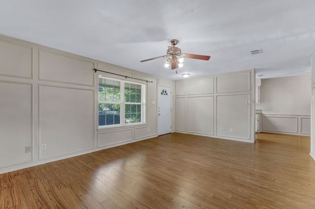 2800 Shady Grove Drive, Bedford, TX 76021