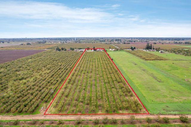 5766 N Alpine Rd, Stockton, CA 95215