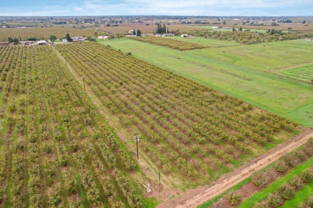 5766 N Alpine Rd, Stockton, CA 95215