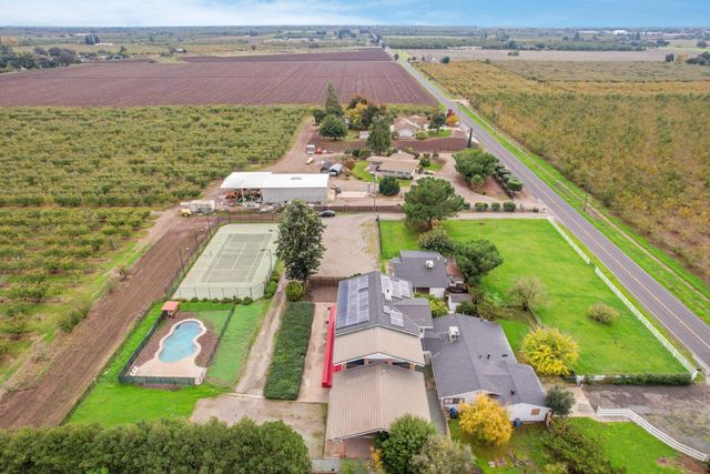 5766 N Alpine Rd, Stockton, CA 95215