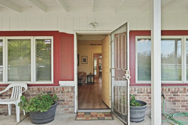 5766 N Alpine Rd, Stockton, CA 95215