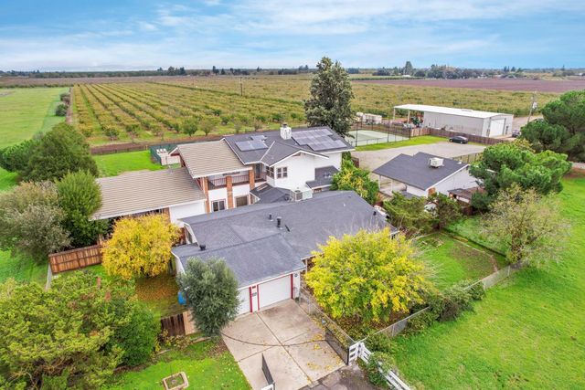 5766 N Alpine Rd, Stockton, CA 95215