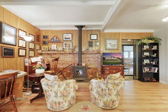 5766 N Alpine Rd, Stockton, CA 95215