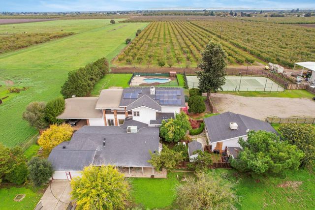 5766 N Alpine Rd, Stockton, CA 95215