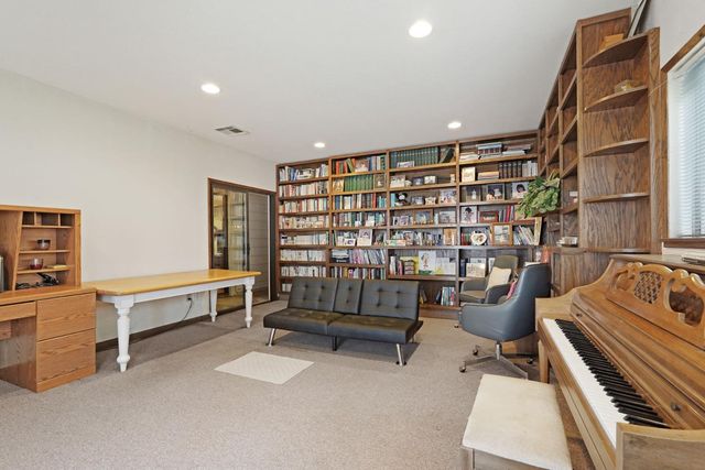 5766 N Alpine Rd, Stockton, CA 95215