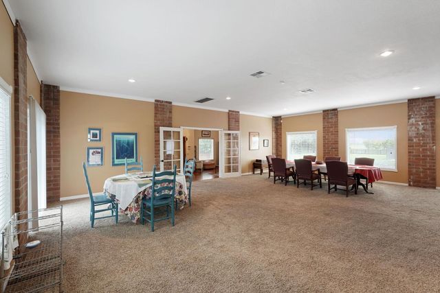 5766 N Alpine Rd, Stockton, CA 95215