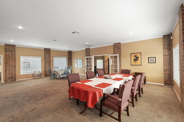 5766 N Alpine Rd, Stockton, CA 95215