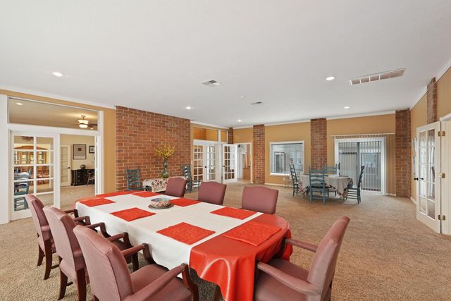 5766 N Alpine Rd, Stockton, CA 95215