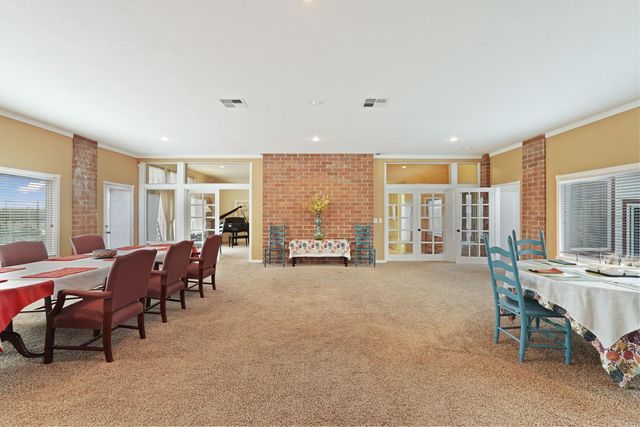 5766 N Alpine Rd, Stockton, CA 95215