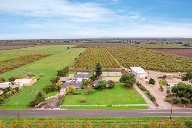 5766 N Alpine Rd, Stockton, CA 95215