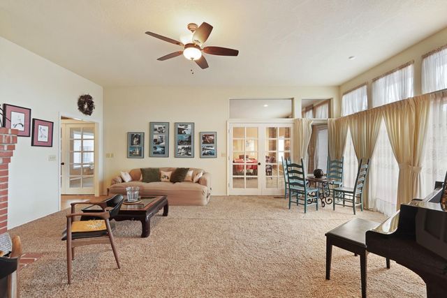 5766 N Alpine Rd, Stockton, CA 95215