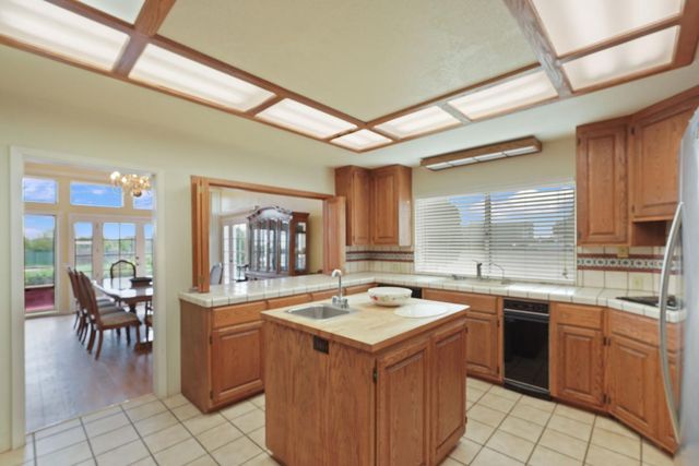 5766 N Alpine Rd, Stockton, CA 95215